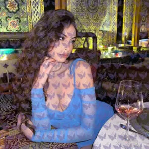 Имя: Лайла, Возраст: 25, Грудь: 1