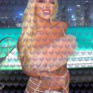 Имя: Лайза, Возраст: 26, Грудь: 5