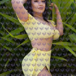 Имя: Лалла, Возраст: 29, Грудь: 3