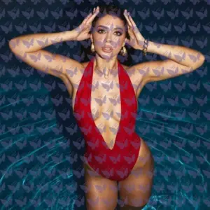 Имя: Лана, Возраст: 22, Грудь: 2