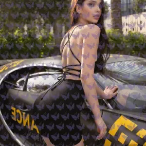 Имя: Леа, Возраст: 24, Грудь: 4