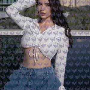 Имя: Леа, Возраст: 24, Грудь: 4