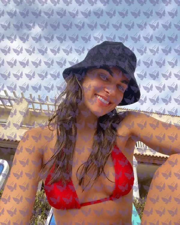 Имя: Лейла, Возраст: 26, Грудь: 2