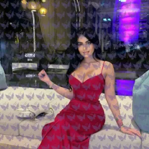 Имя: Лейлани, Возраст: 24, Грудь: 3