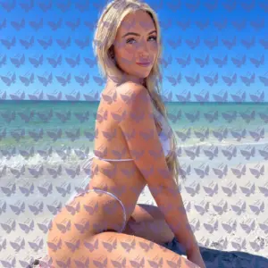 Имя: Ленор, Возраст: 24, Грудь: 3