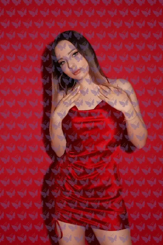 Имя: Леся, Возраст: 20, Грудь: 2