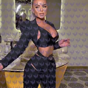 Имя: Лиана, Возраст: 21, Грудь: 3