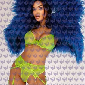 Имя: Лила, Возраст: 27, Грудь: 4