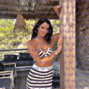 Имя: Лили, Возраст: 27, Грудь: 2