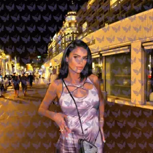 Имя: Лили, Возраст: 27, Грудь: 2