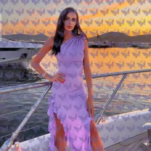 Имя: Лили, Возраст: 27, Грудь: 2