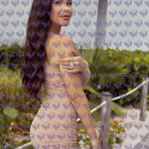 Имя: Лилиан, Возраст: 26, Грудь: 2