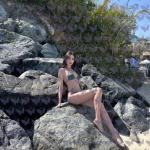 Имя: Лилит, Возраст: 26, Грудь: 2