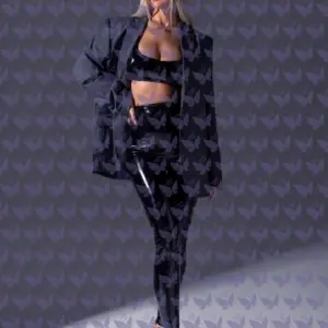 Имя: Лисса, Возраст: 25, Грудь: 4