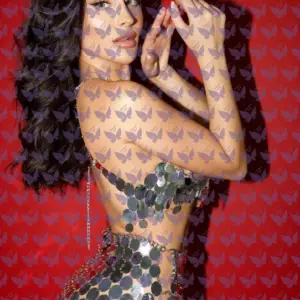 Имя: Лиза, Возраст: 25, Грудь: 2