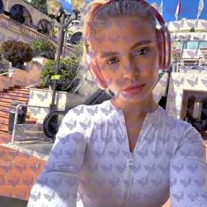 Имя: Лорелея, Возраст: 23, Грудь: 1