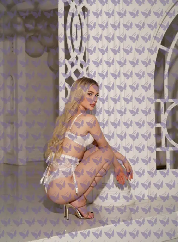 Имя: Лорена, Возраст: 20, Грудь: 2