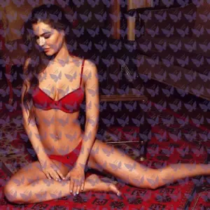 Имя: Luna, Возраст: 27, Грудь: 2