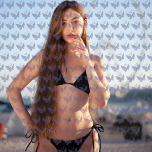 Имя: Luna, Возраст: 19, Грудь: 1