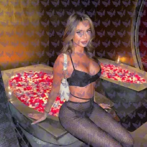 Имя: Магнолия, Возраст: 20, Грудь: 2