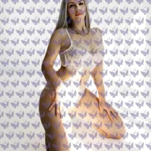 Имя: Майли, Возраст: 29, Грудь: 2