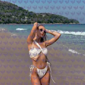 Имя: Маккензи, Возраст: 20, Грудь: 1