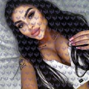 Имя: Мариам, Возраст: 23, Грудь: 5