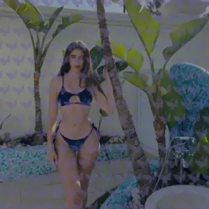 Имя: Марлен, Возраст: 20, Грудь: 1