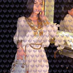 Имя: Мэдлен, Возраст: 23, Грудь: 3