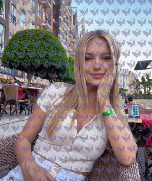 Имя: Мейзи, Возраст: 22, Грудь: 1