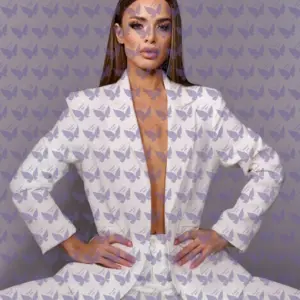 Имя: Мелания, Возраст: 21, Грудь: 2