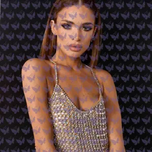 Имя: Мелания, Возраст: 21, Грудь: 2