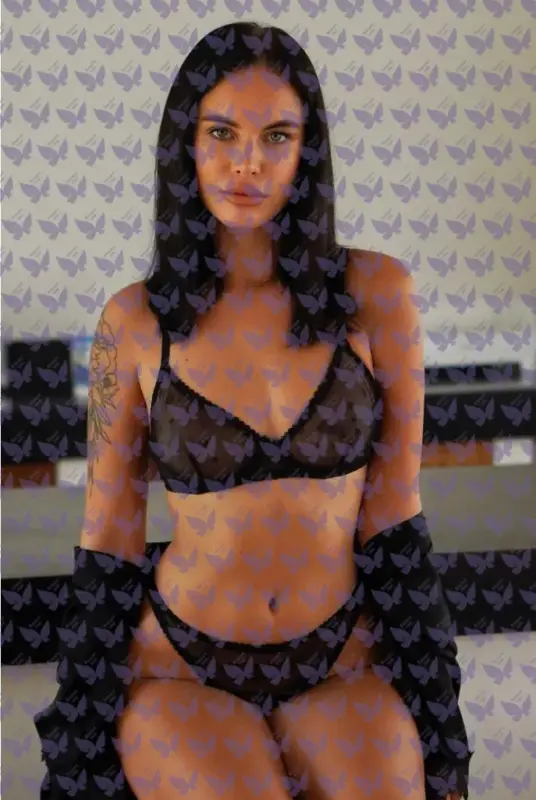 Имя: Мелисса, Возраст: 23, Грудь: 2