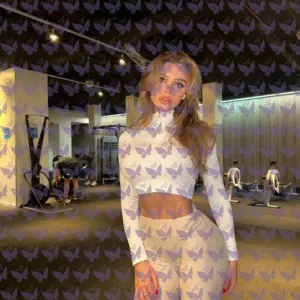 Имя: Мэллори, Возраст: 24, Грудь: 3