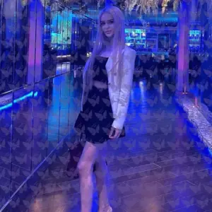 Имя: Милена, Возраст: 21, Грудь: 2