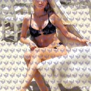 Имя: Мира, Возраст: 25, Грудь: 3