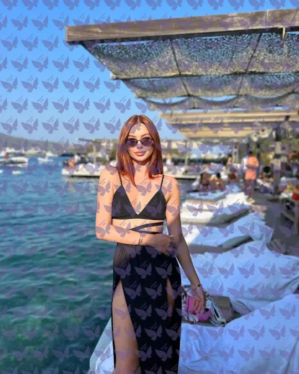 Имя: Моника, Возраст: 25, Грудь: 1