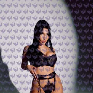 Имя: Наоми, Возраст: 34, Грудь: 4