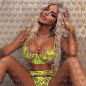 Имя: Ника, Возраст: 21, Грудь: 4