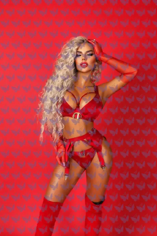 Имя: Ника, Возраст: 21, Грудь: 4