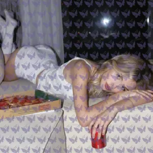 Имя: Нора, Возраст: 22, Грудь: 3