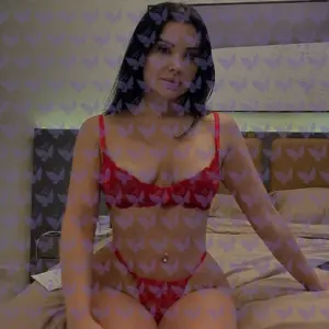 Имя: Нора, Возраст: 27, Грудь: 2