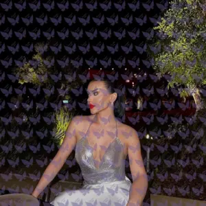 Имя: Нора, Возраст: 27, Грудь: 2