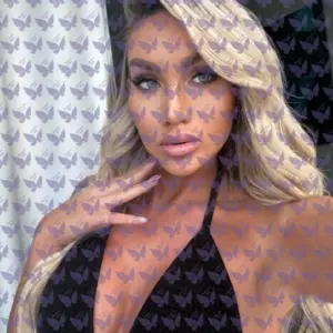 Имя: Норина, Возраст: 23, Грудь: 3