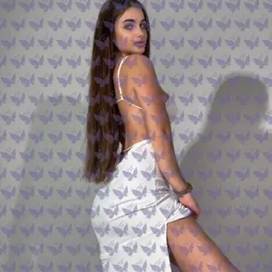 Имя: Новелла, Возраст: 22, Грудь: 3