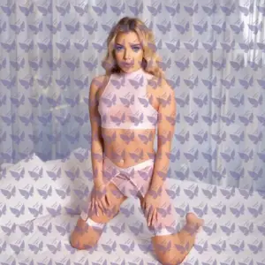 Имя: Окси, Возраст: 24, Грудь: 2