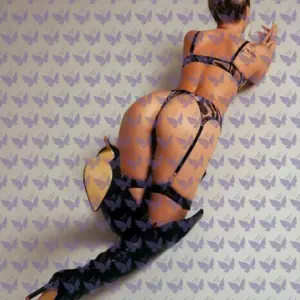 Имя: Oksy, Возраст: 24, Грудь: 2