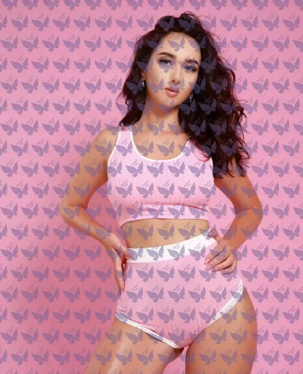 Имя: Oksy, Возраст: 21, Грудь: 4