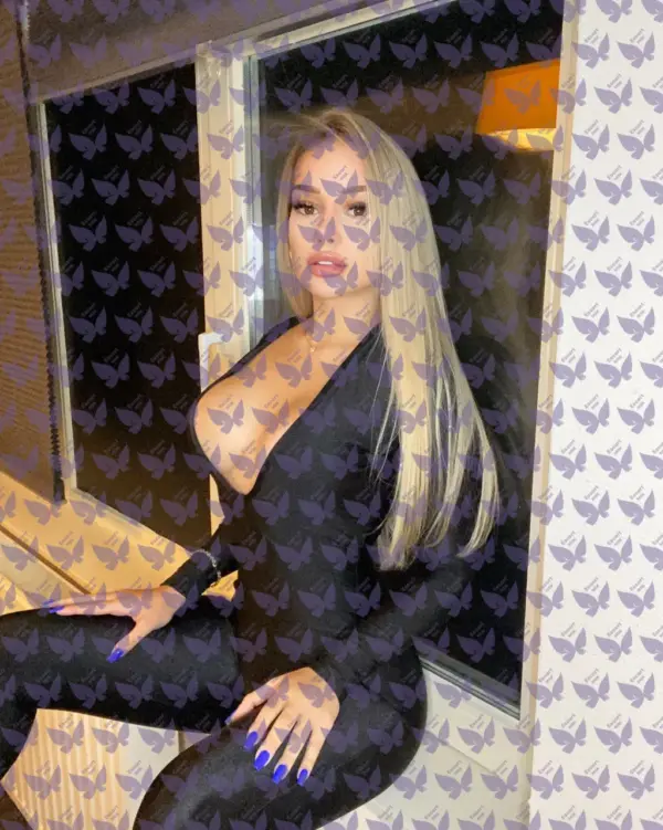 Имя: Полиана, Возраст: 28, Грудь: 3