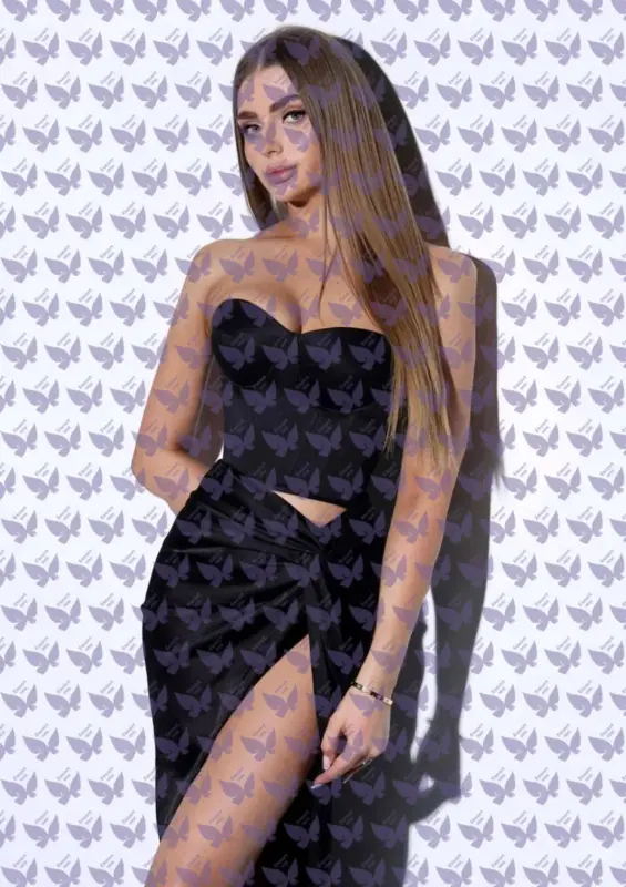 Имя: Полина, Возраст: 20, Грудь: 4